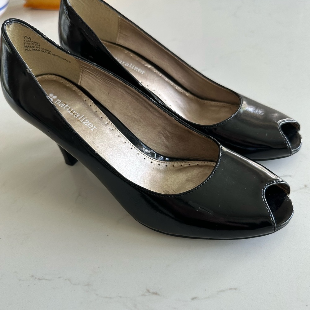 Naturalizer Glossy Black Peep Toe Heels